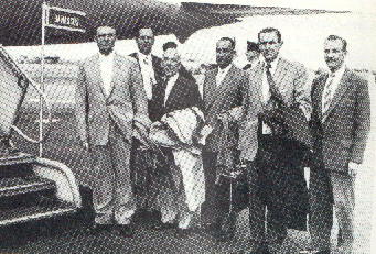 Nederlandse officieren staan in juli 1958 op het punt zich naar Libanon te begeven waar zij deel zullen uitmaken van UNOGIL